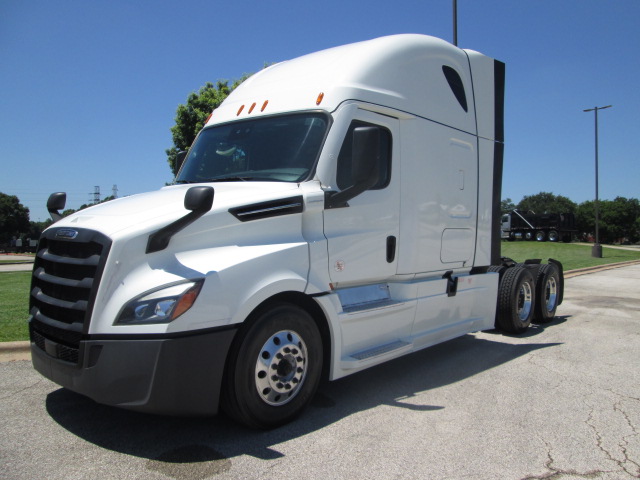 FREIGHTLINER CASCADIA 126
