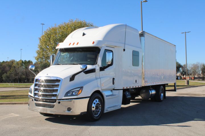FREIGHTLINER CASCADIA 116