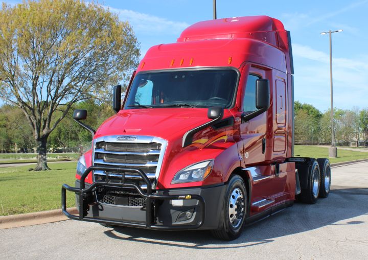 FREIGHTLINER CASCADIA 116