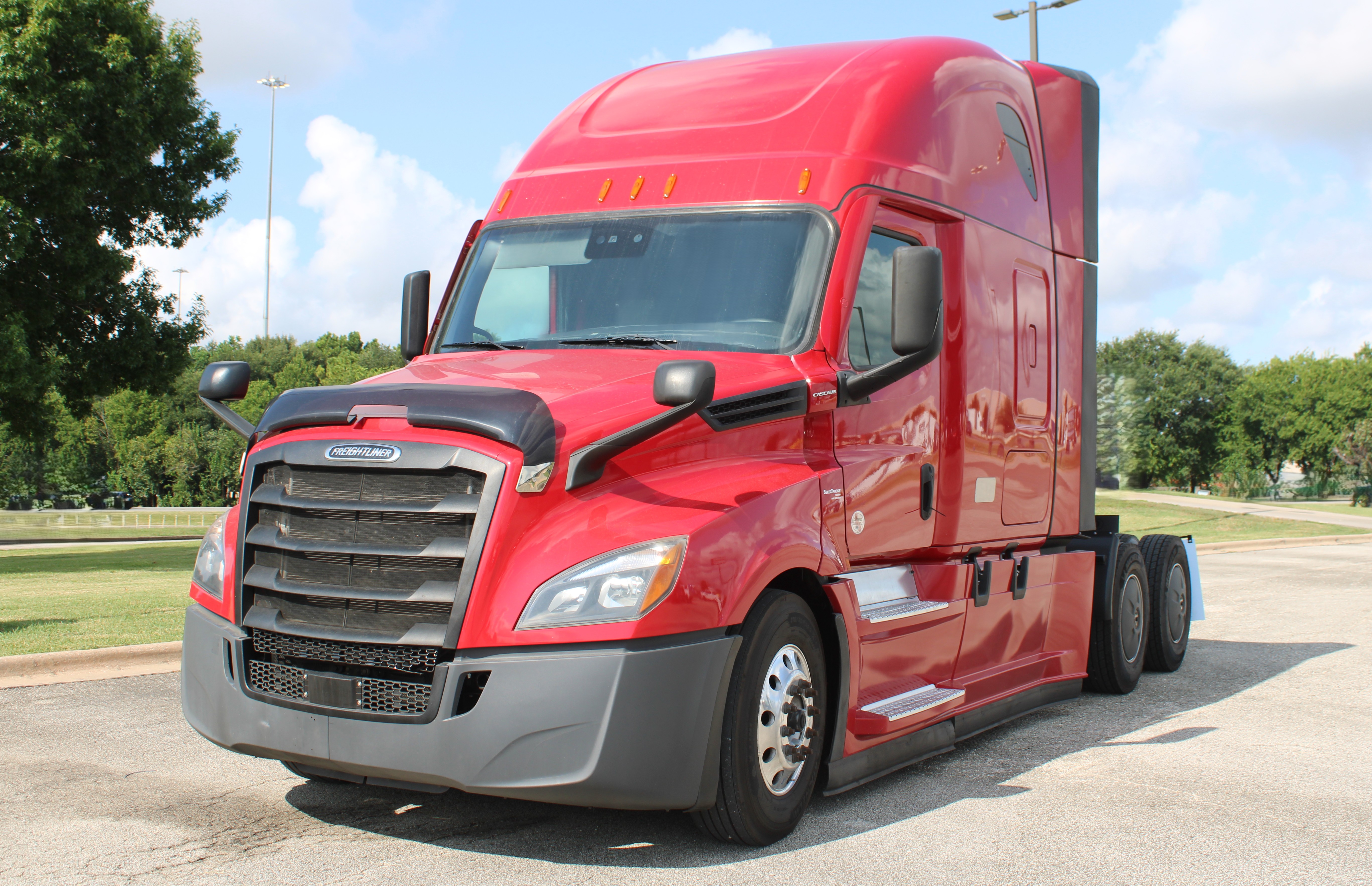 FREIGHTLINER CASCADIA 126